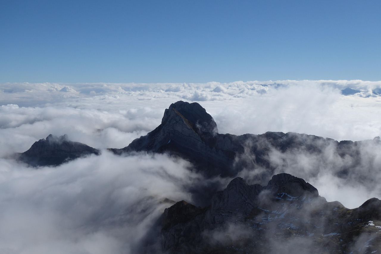 mountains-2842155_1280